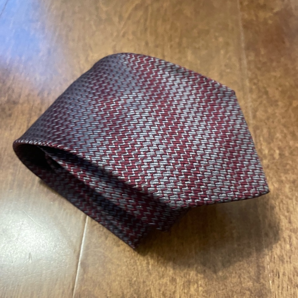 Vintage Fendi Silk Red Grey Geonetric Print Necktie Tie - Picture 9 of 13